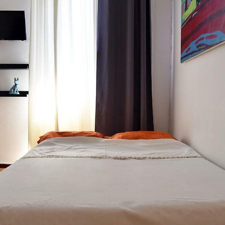 Artist'S Lovely Nest Under The Shadow Of The Parthenon Apartment Athens Exterior photo