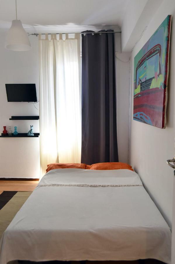 Artist'S Lovely Nest Under The Shadow Of The Parthenon Apartment Athens Exterior photo